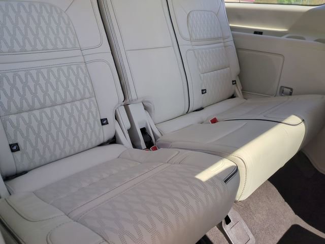 Used 2022 Lincoln Navigator Black Label image 41