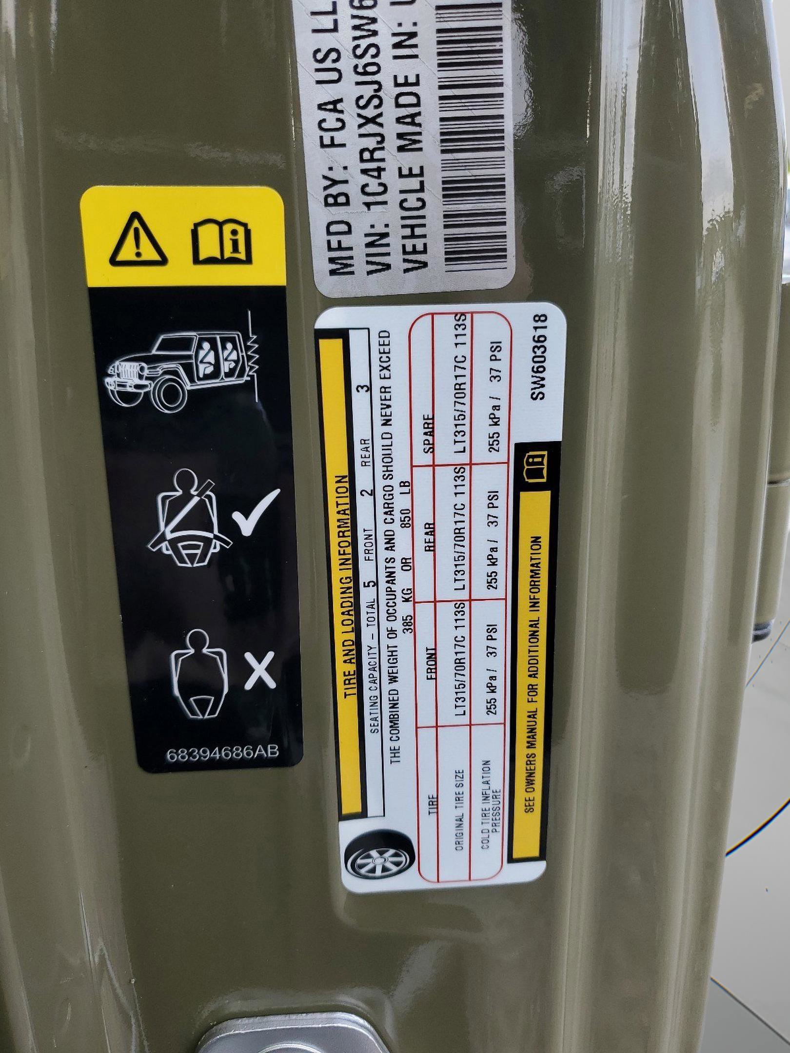 New 2025 Jeep Wrangler Unlimited Rubicon 392 image 31