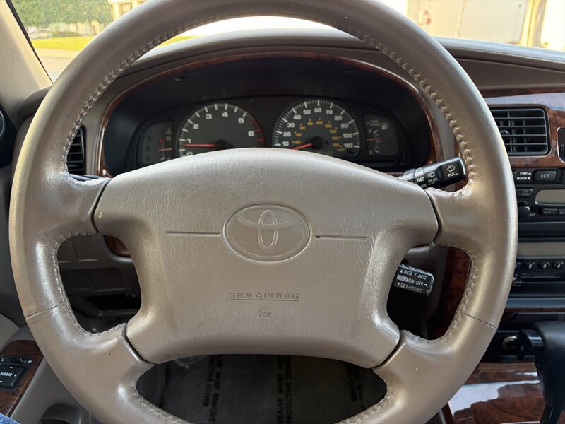 Used 2000 Toyota 4Runner Limited image 17