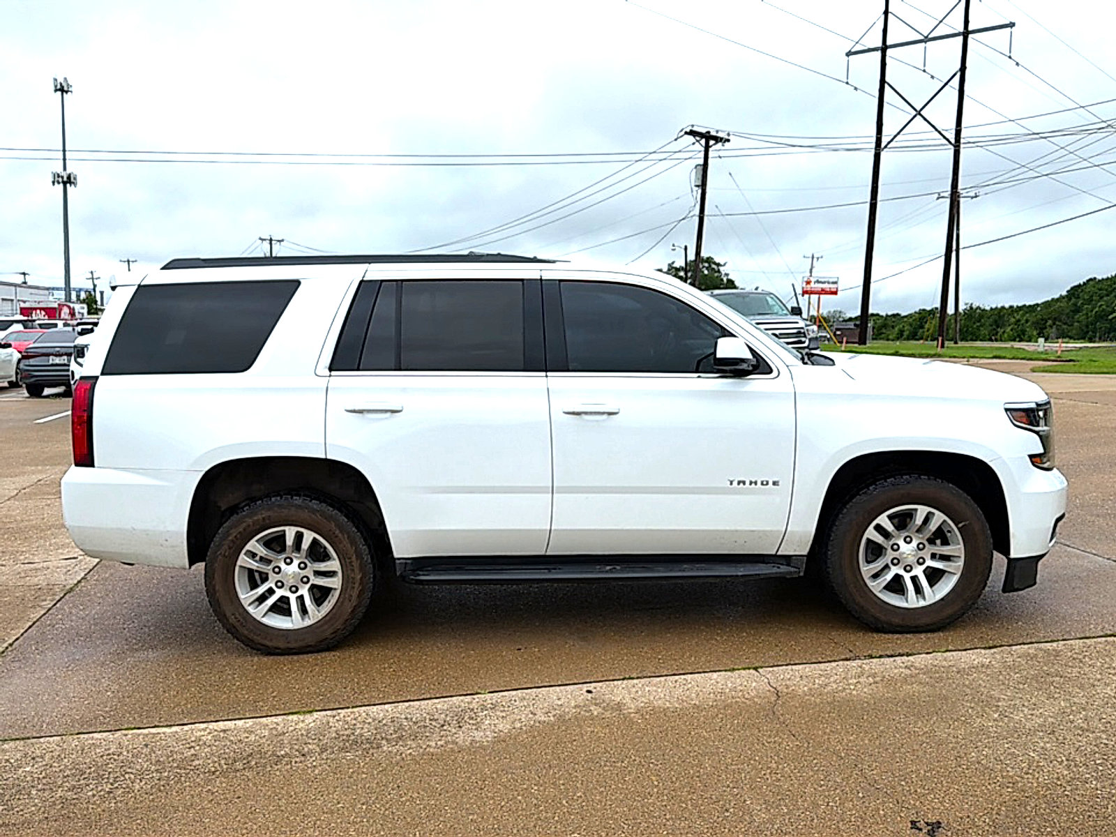 Used 2019 Chevrolet Tahoe LS RWD image 4