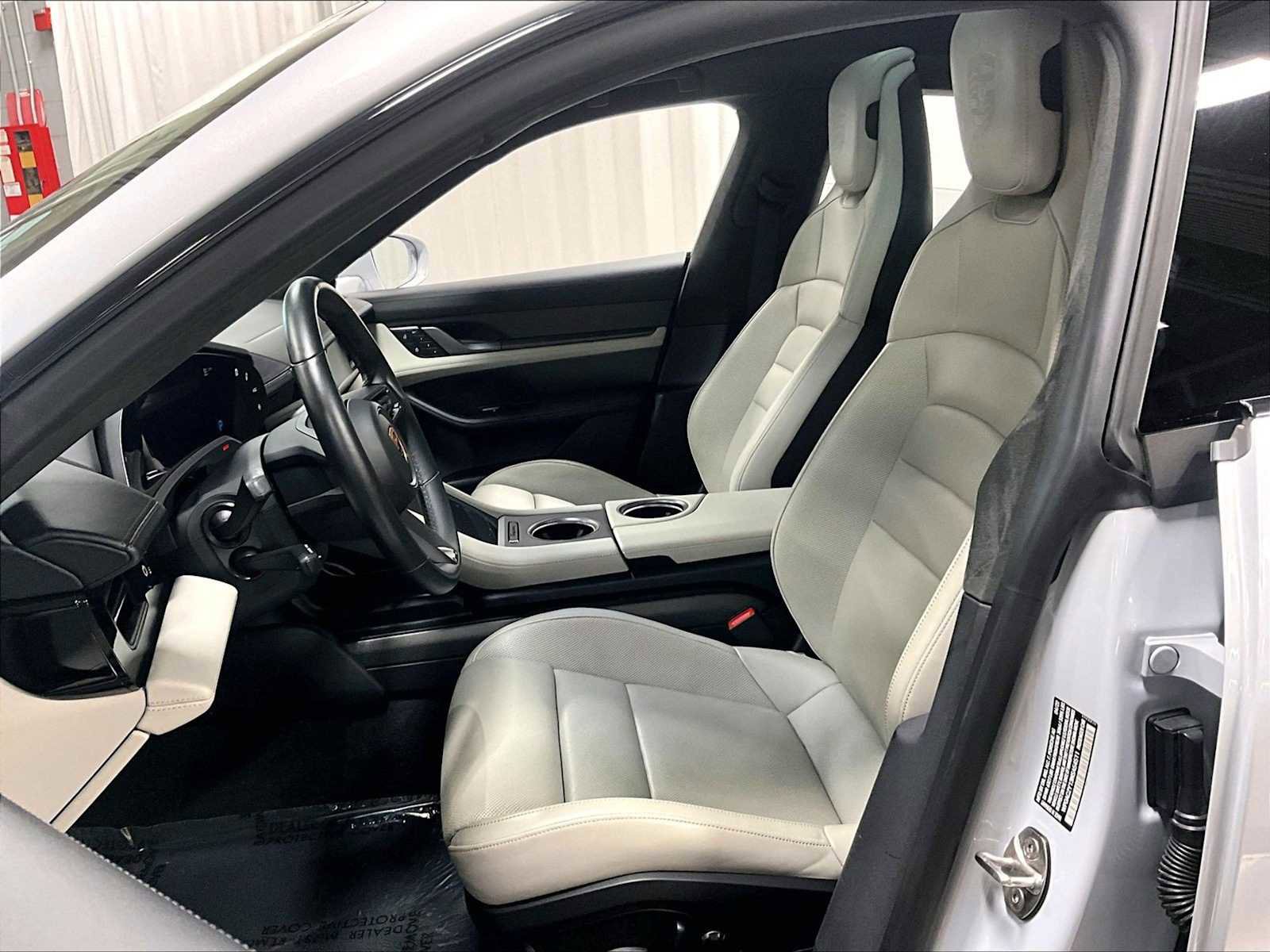 Used 2022 Porsche Taycan Turbo S image 8