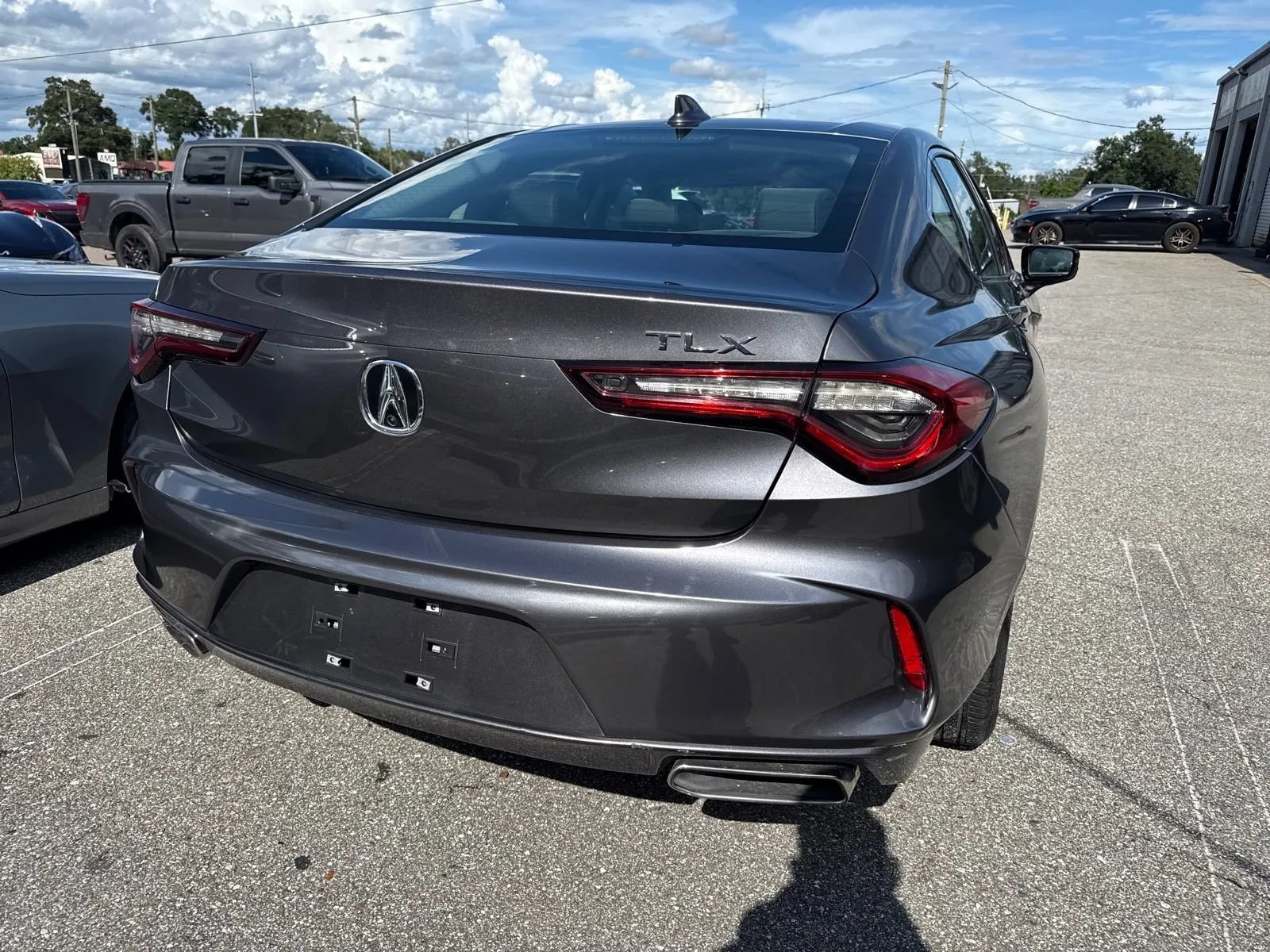 Used 2023 Acura TLX FWD image 8