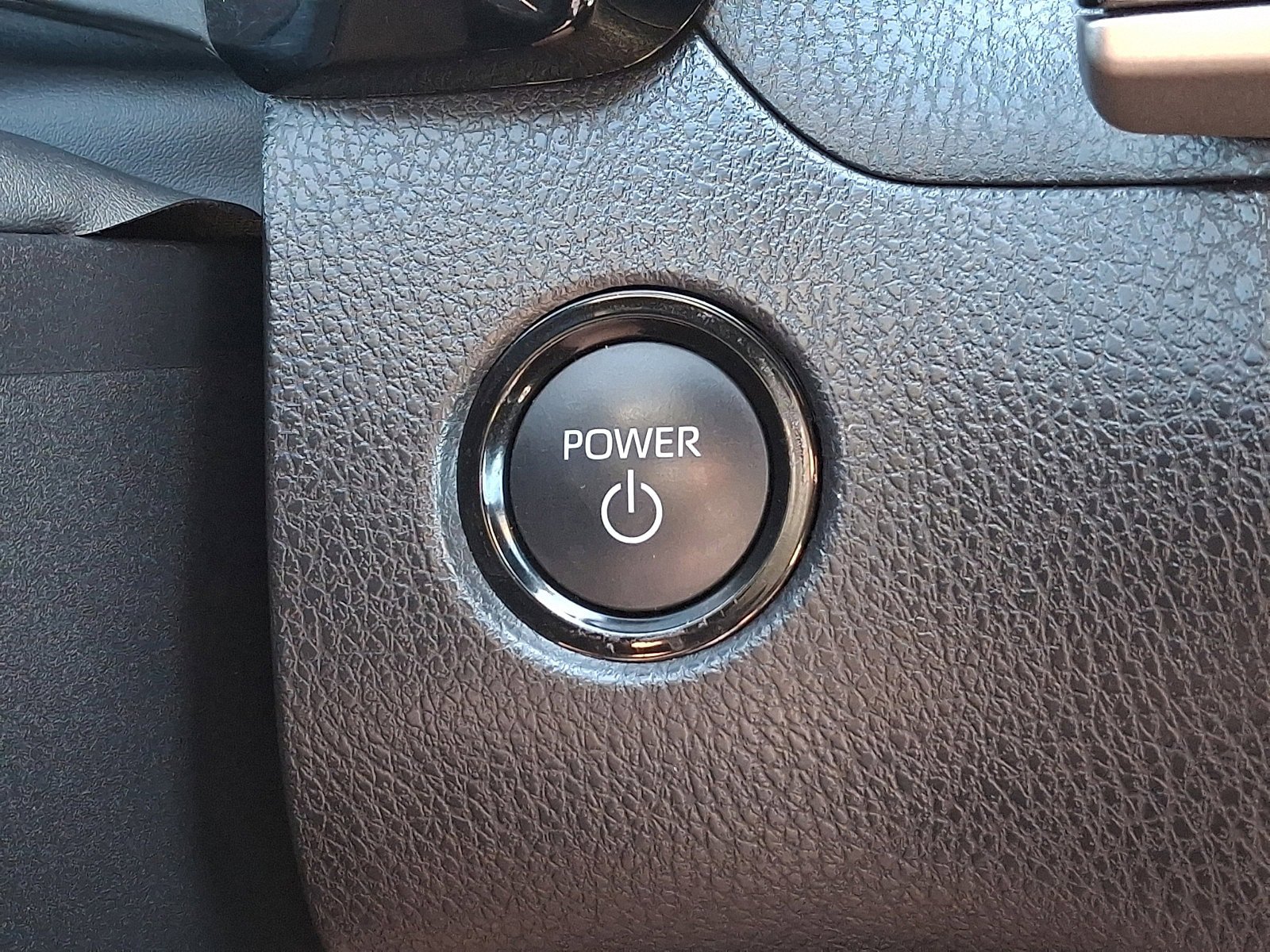 Certified 2025 Toyota Camry SE FWD image 22