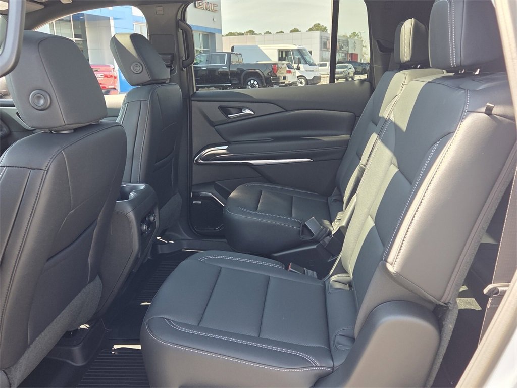 New 2026 Chevrolet Traverse LT w/ Enhanced Driving Package image 4