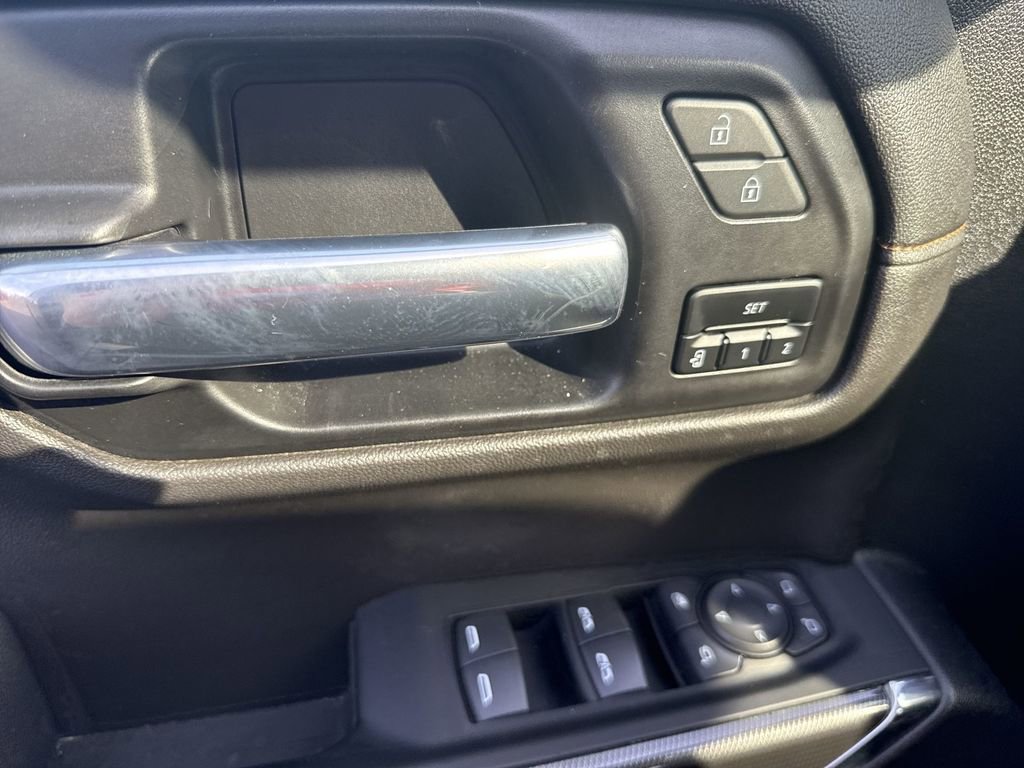 Certified 2022 GMC Sierra 1500 AT4 w/ AT4 Premium Package image 30