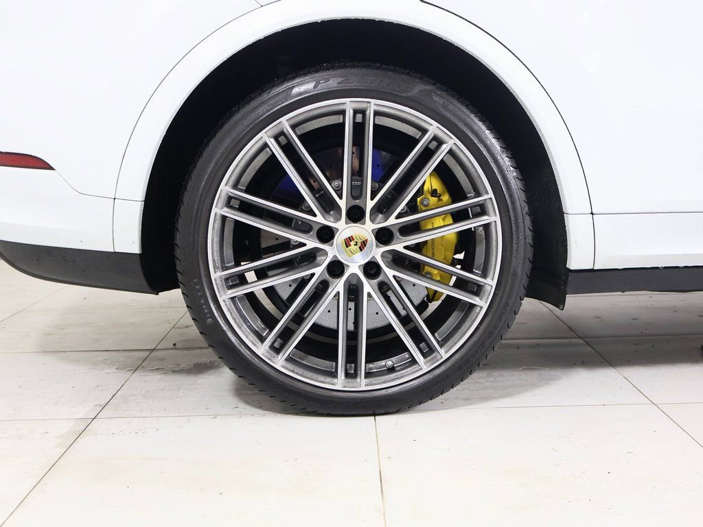 Certified 2023 Porsche Cayenne Turbo S image 20