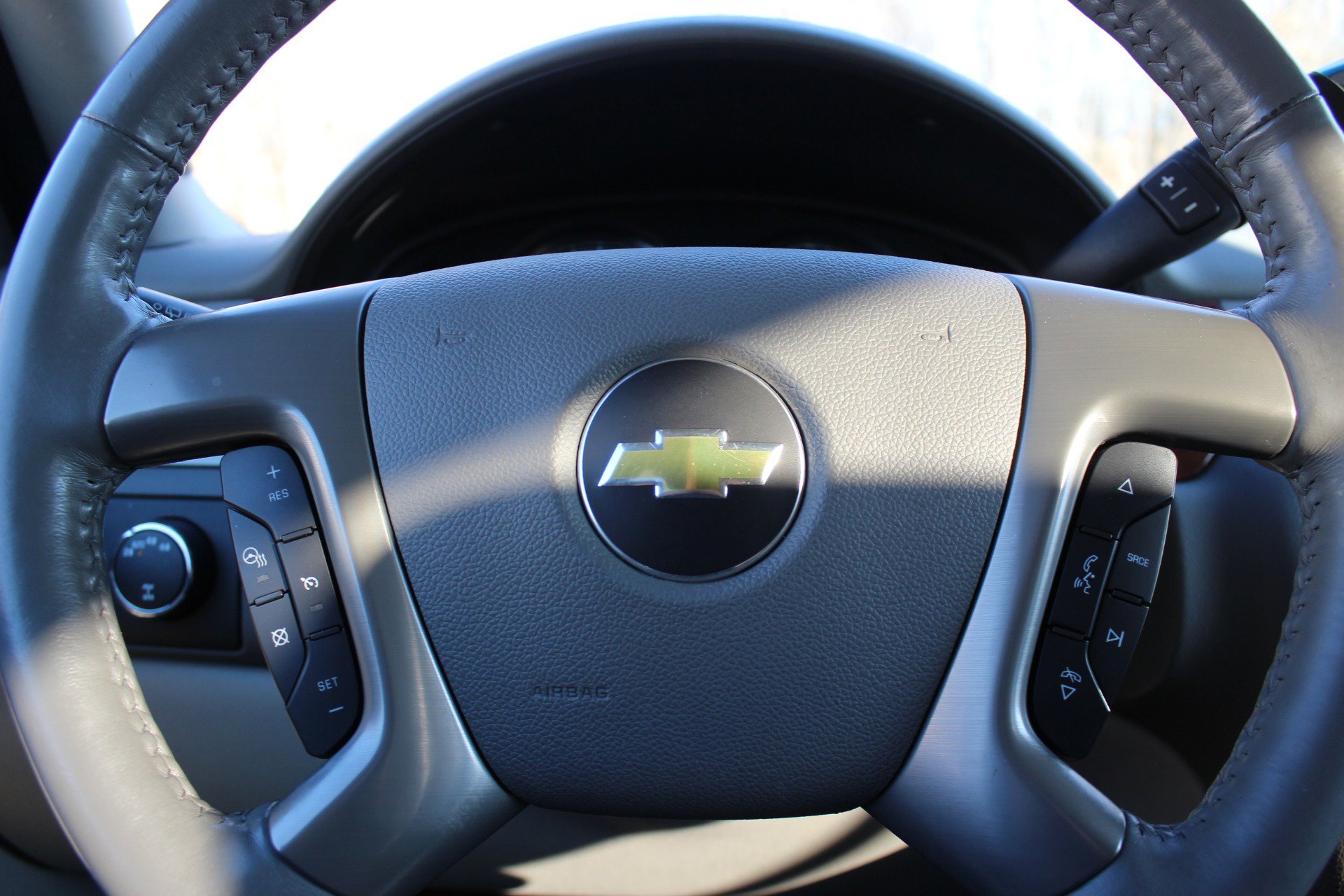 Used 2013 Chevrolet Tahoe LTZ image 25