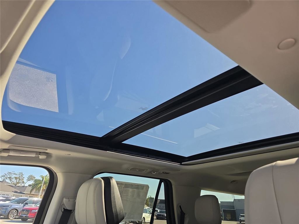 New 2026 Lincoln Navigator L Reserve image 28
