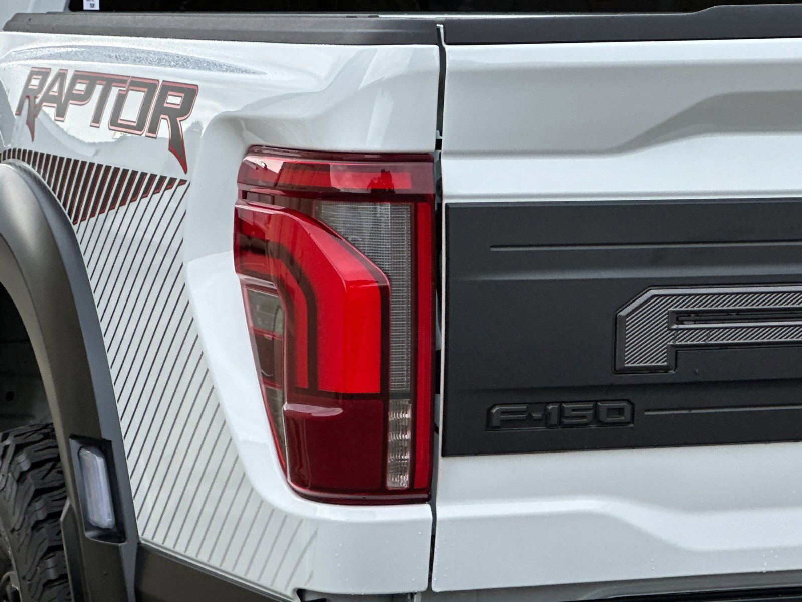 Used 2025 Ford F150 Raptor image 36