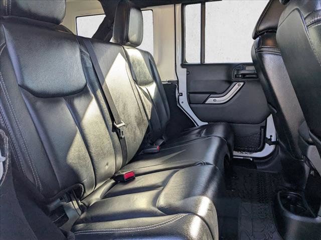 Used 2014 Jeep Wrangler Unlimited Sahara w/ Connectivity Group image 18