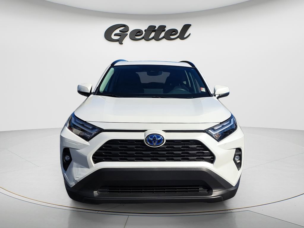 Used 2023 Toyota RAV4 XLE Premium image 8