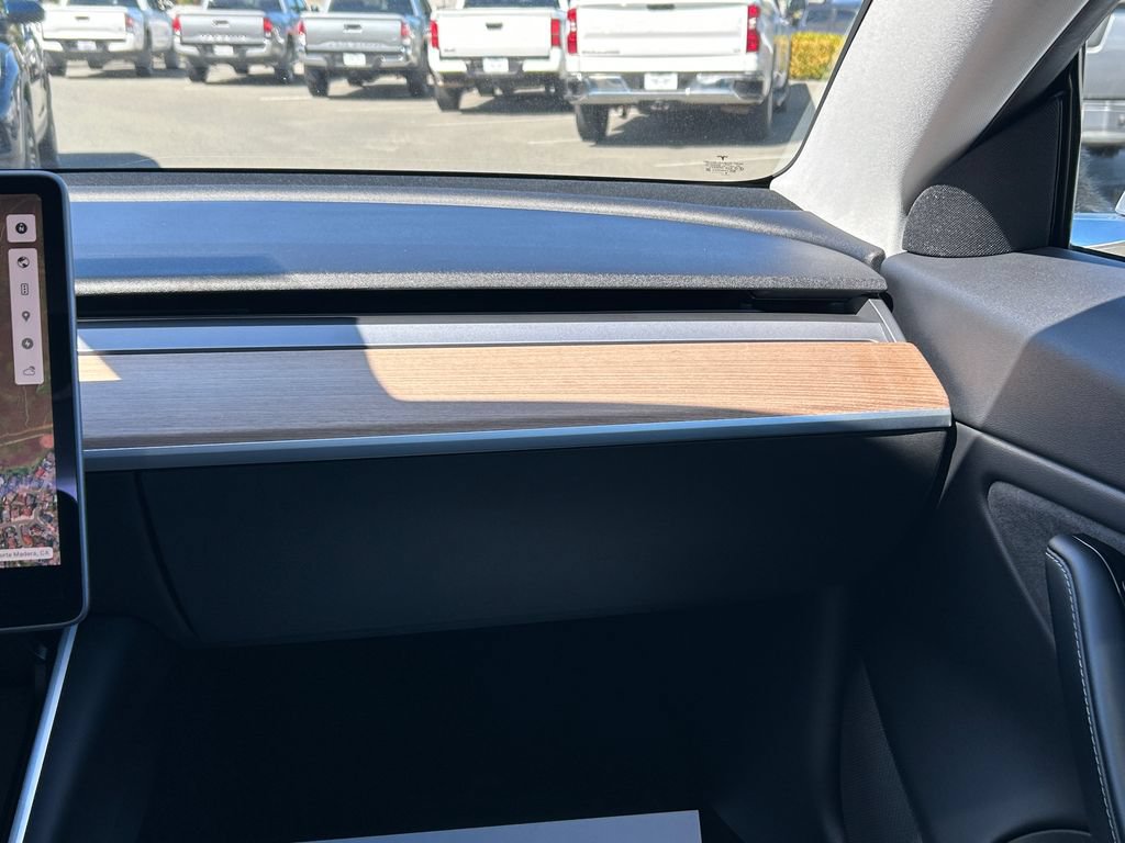 Used 2018 Tesla Model 3 Long Range RWD image 26