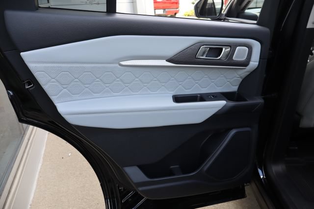 New 2026 Ford Explorer Platinum w/ LUX Leather Package AWD/4WD image 27