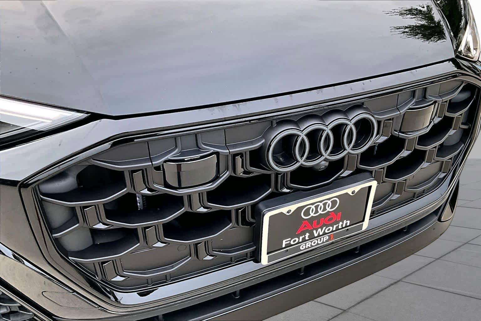 Used 2026 Audi SQ8 Prestige AWD/4WD image 32