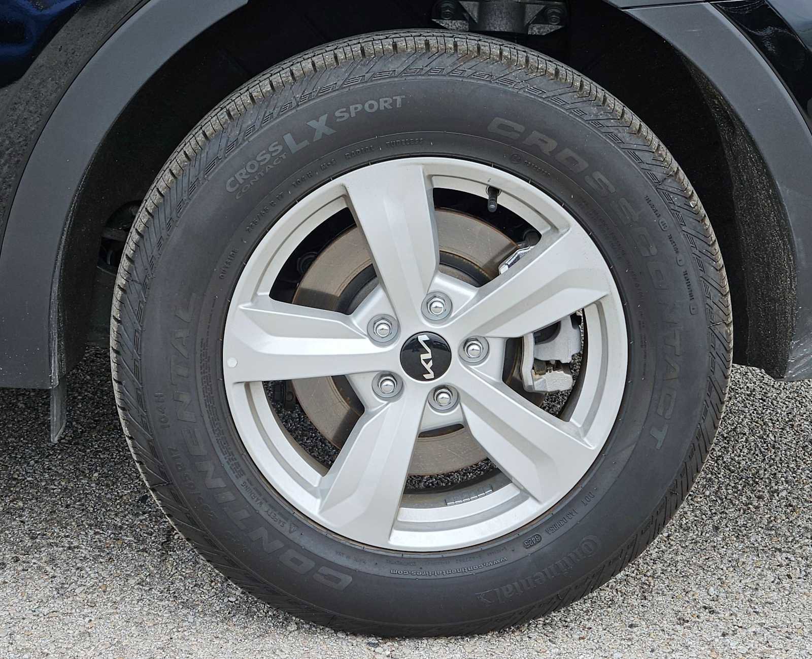 Certified 2026 Kia Sorento LX FWD image 12