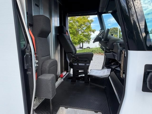 Used 2024 Chevrolet Brightdrop 600 w/ Commercial Equipment Package AWD/4WD image 48