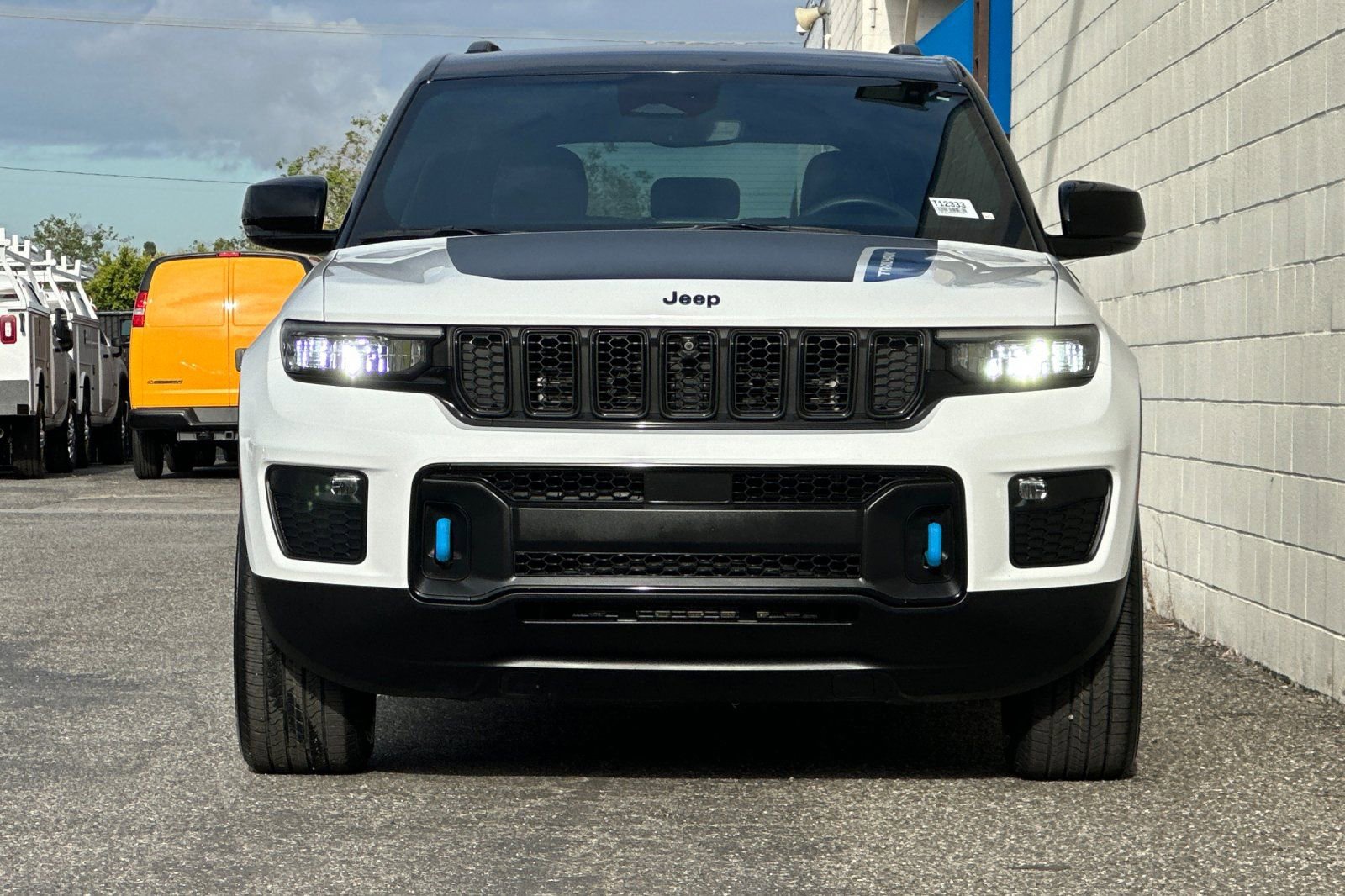 Used 2023 Jeep Grand Cherokee Trailhawk image 9