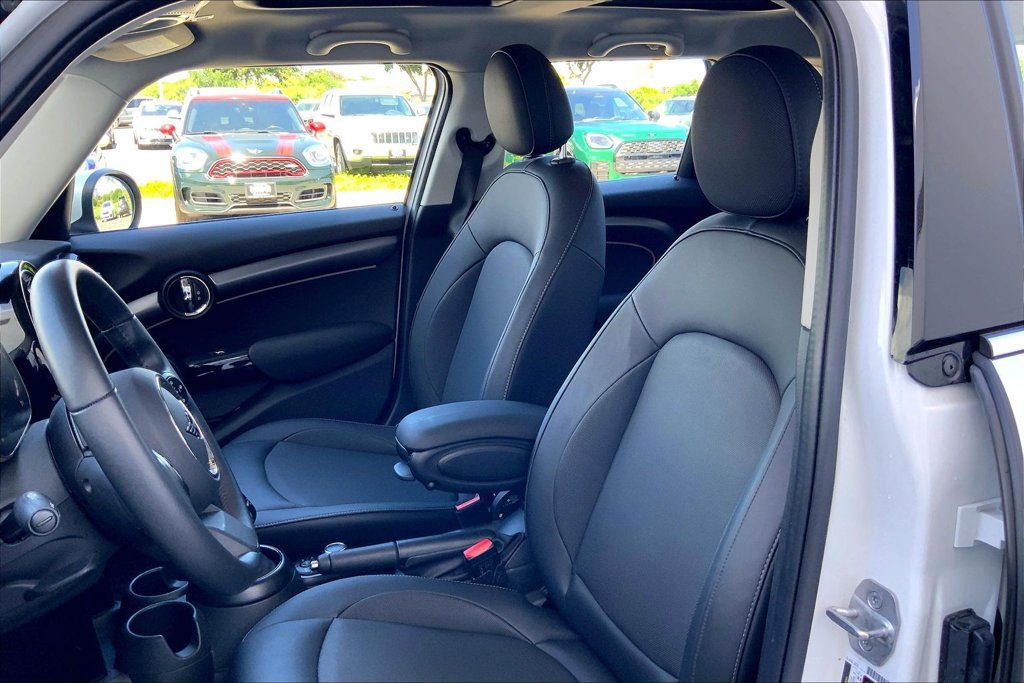 Certified 2024 MINI Cooper 4-Door Hardtop FWD image 27