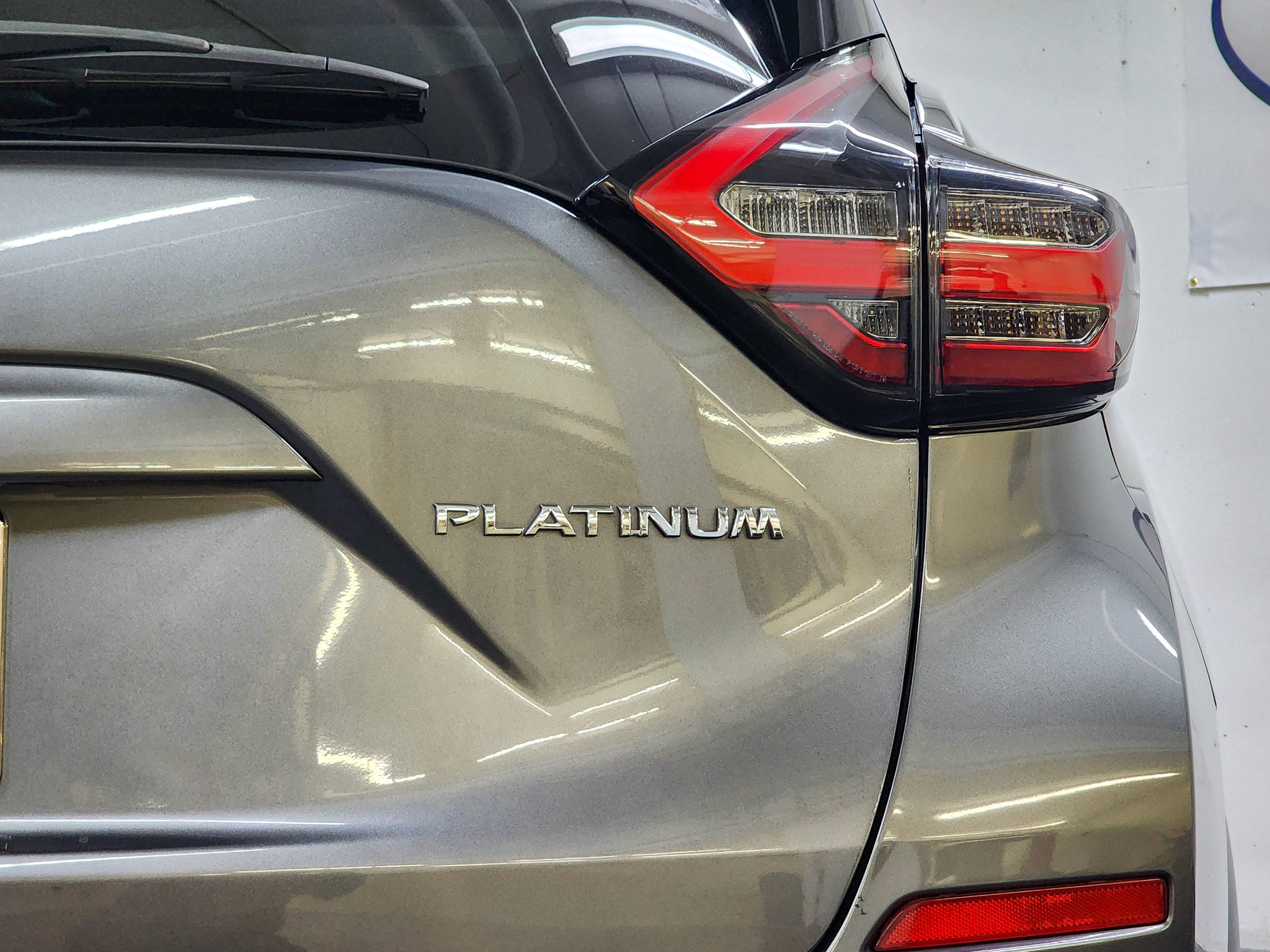 Used 2022 Nissan Murano Platinum w/ Cargo Package image 17