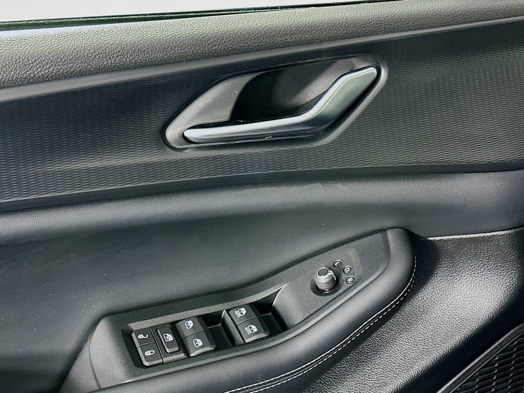 Certified 2024 Jeep Grand Cherokee Altitude image 27