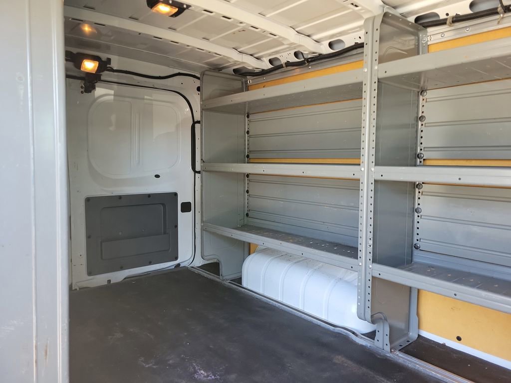 Used 2021 Nissan NV 2500 SV image 18