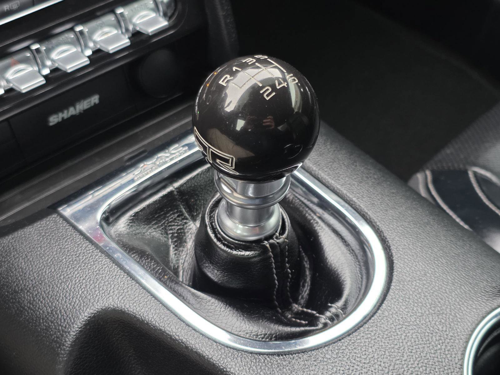 Used 2015 Ford Mustang Premium image 15