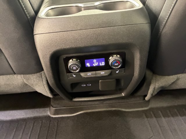 Certified 2026 Chevrolet Traverse RS AWD/4WD image 19