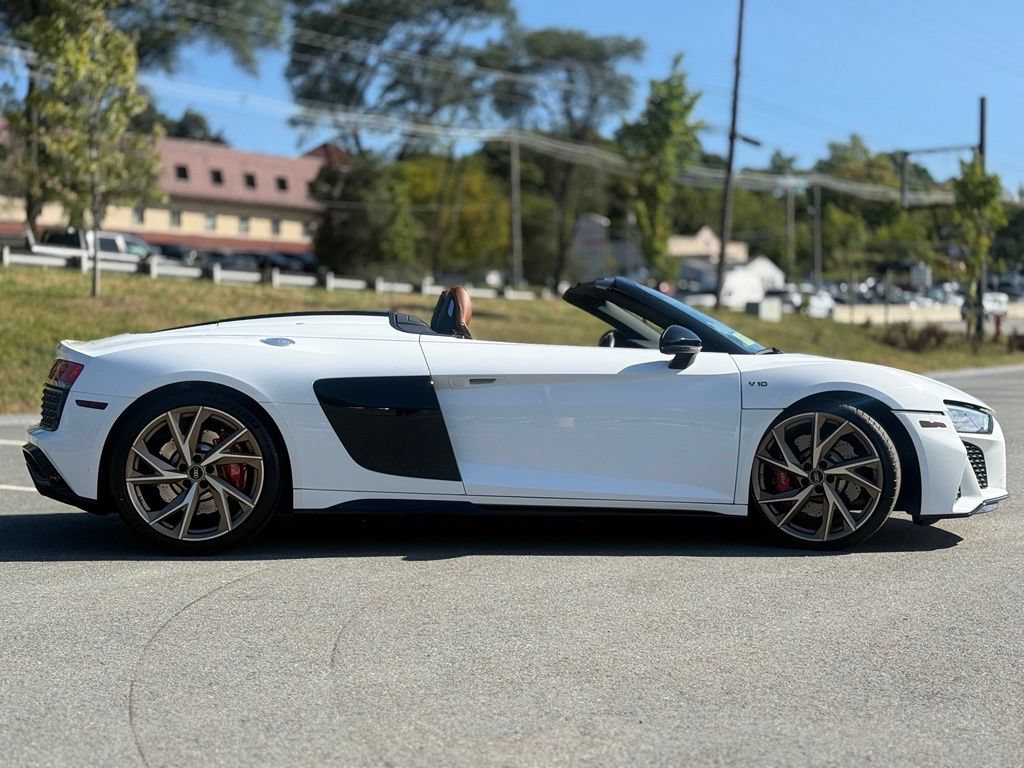 Used 2023 Audi R8 V10 performance RWD image 8