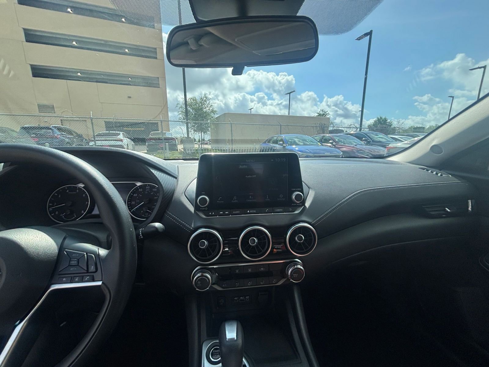 Used 2025 Nissan Sentra SV image 31