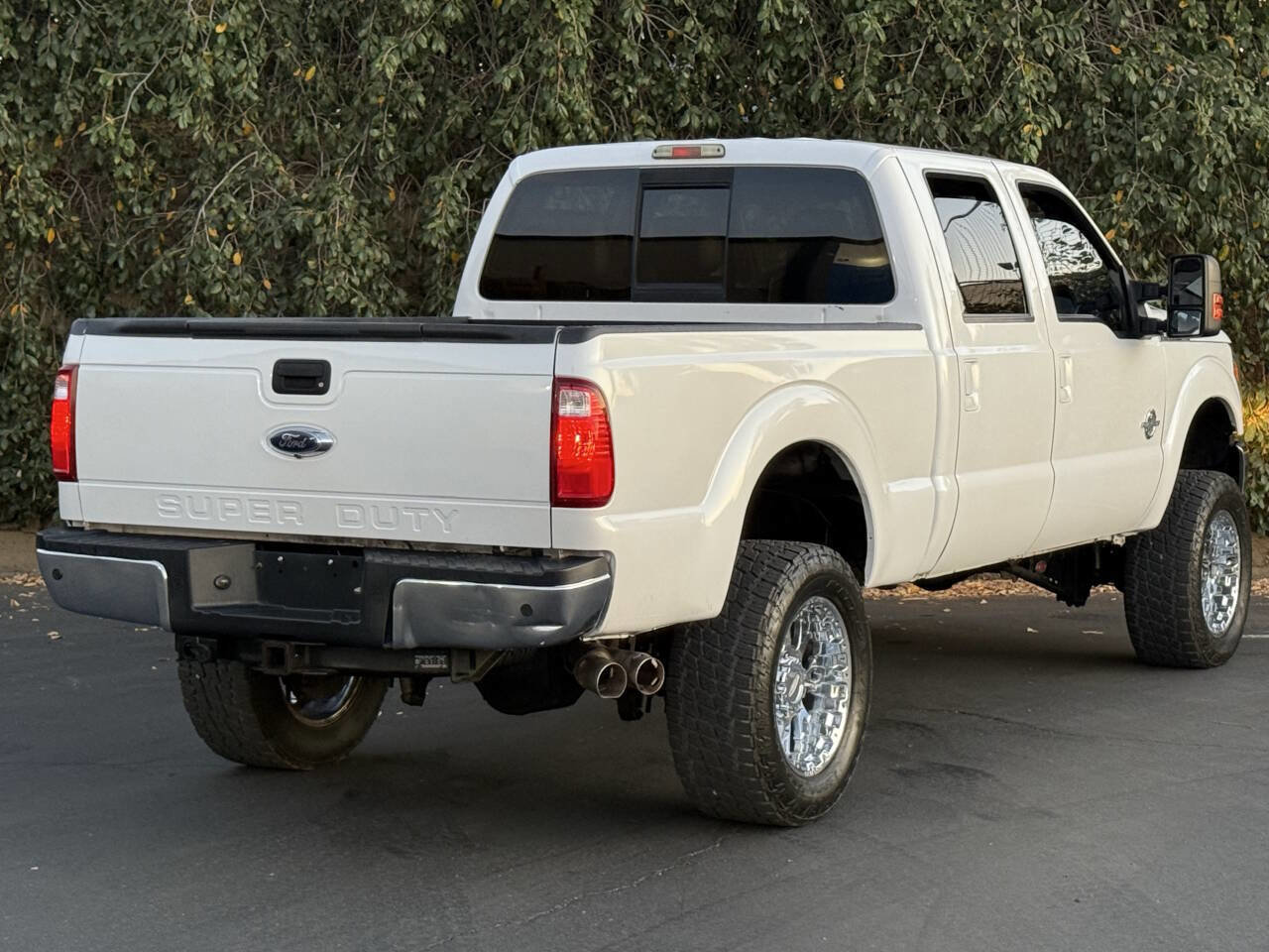Used 2016 Ford F250 Lariat w/ Lariat Ultimate Package image 9
