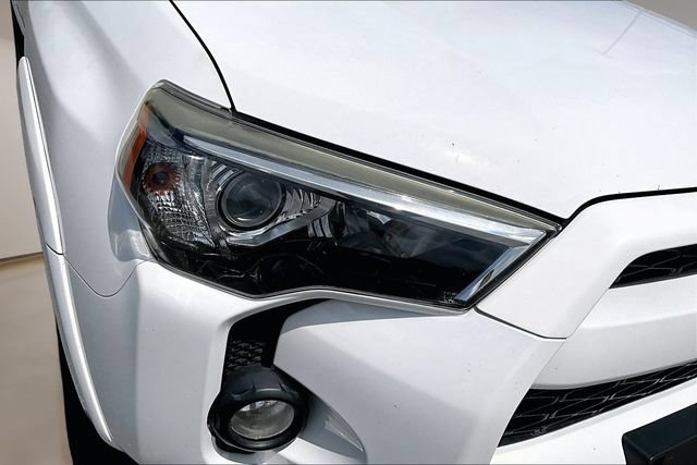 Used 2016 Toyota 4Runner 4WD image 27