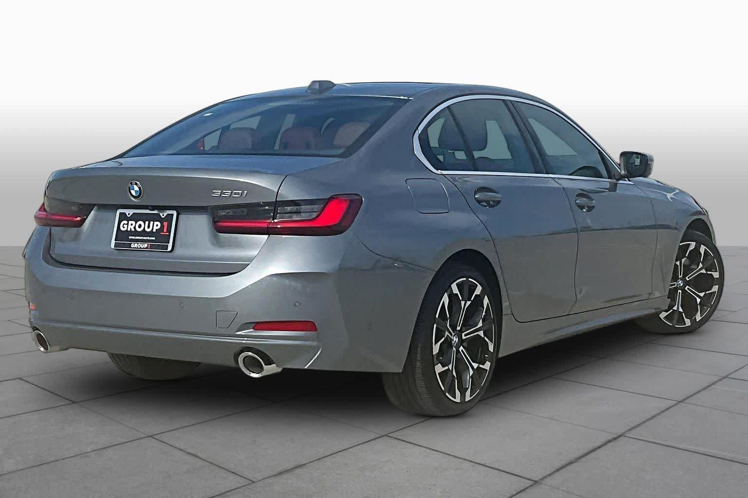 Used 2025 BMW 330i Sedan RWD image 12