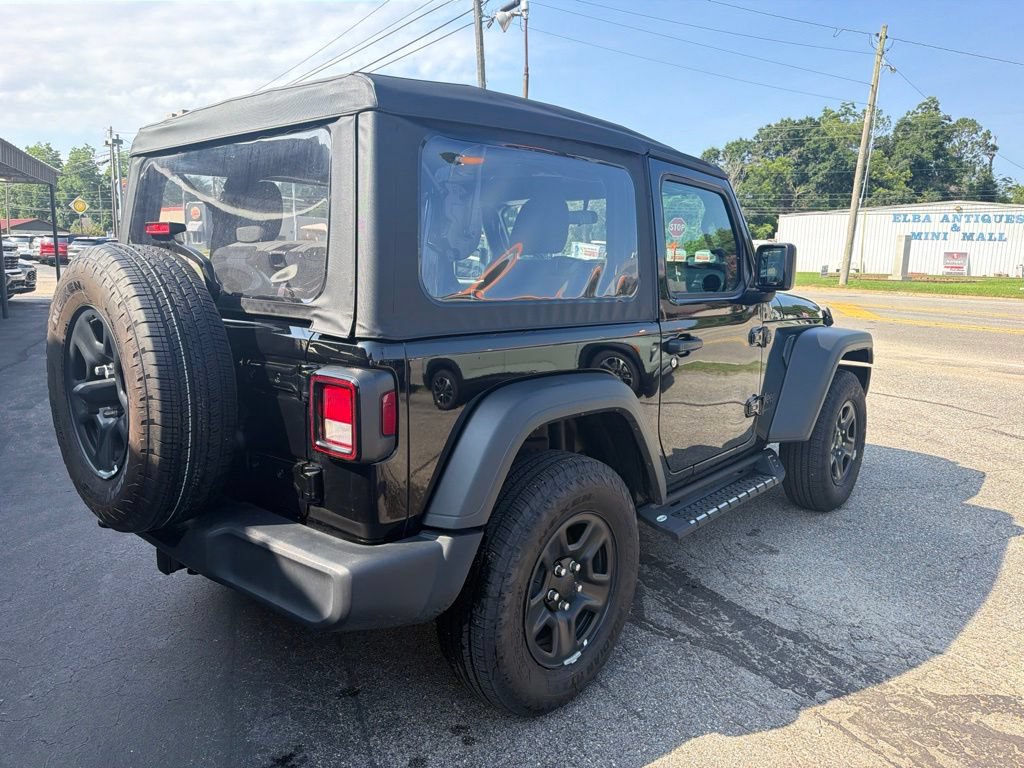 Used 2025 Jeep Wrangler Sport AWD/4WD image 6