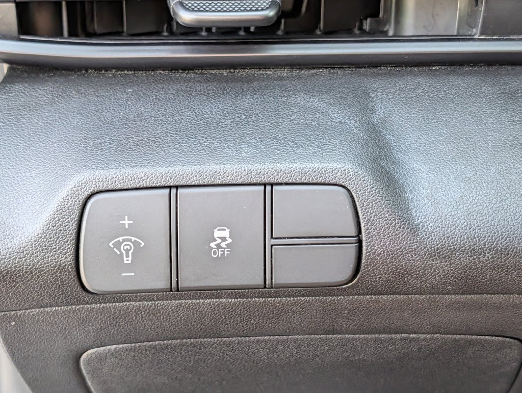 Used 2026 Hyundai Elantra Sport FWD image 23