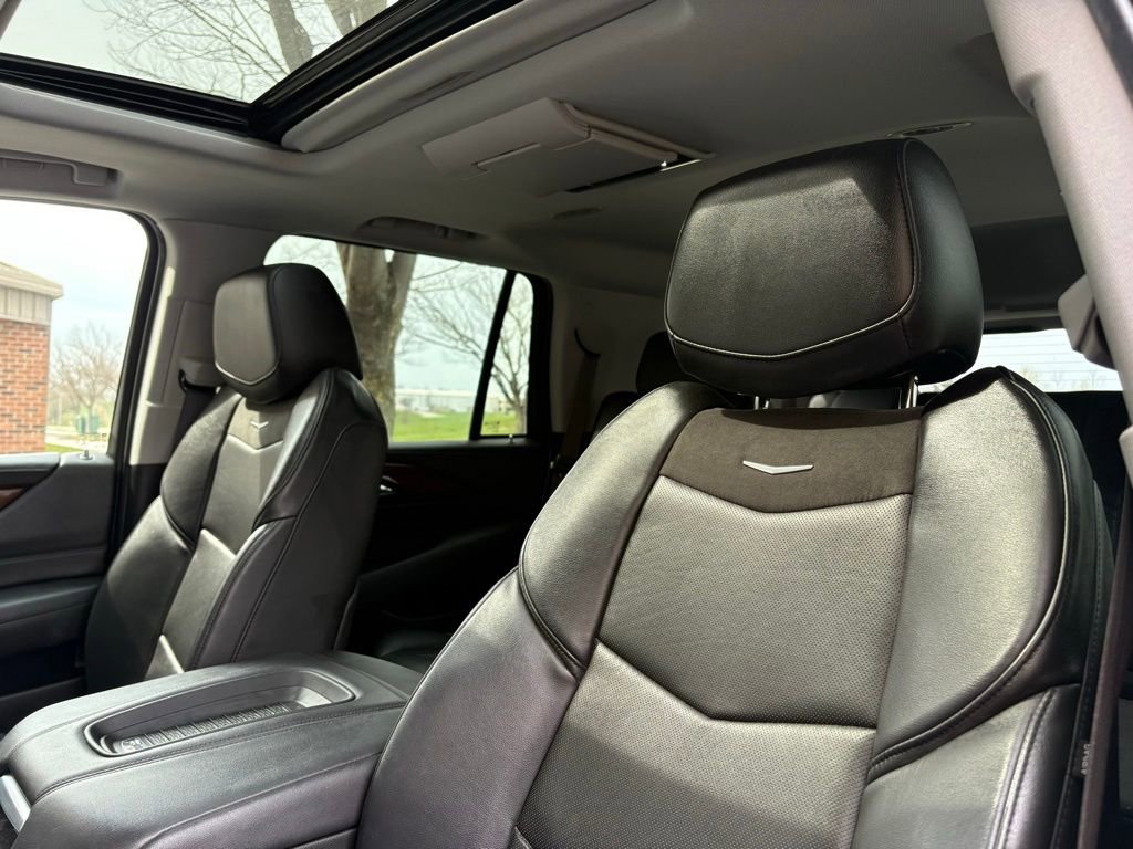 Used 2020 Cadillac Escalade Premium Luxury image 23