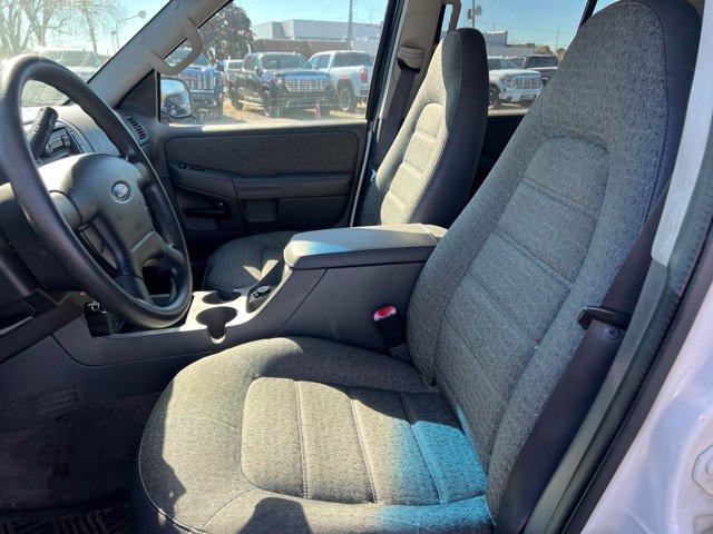 Used 2002 Ford Explorer XLS AWD/4WD image 17