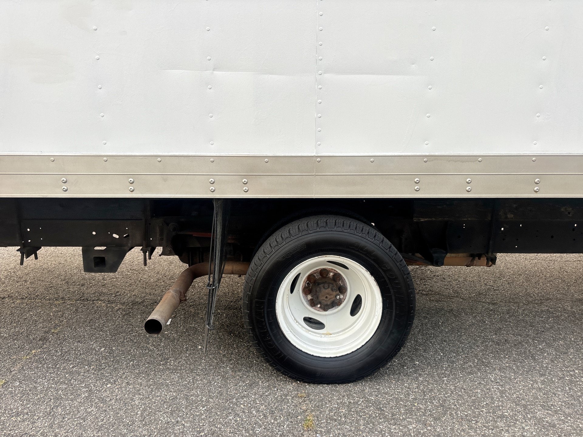 Used 2019 Ford E-350 and Econoline 350 Super Duty RWD image 25