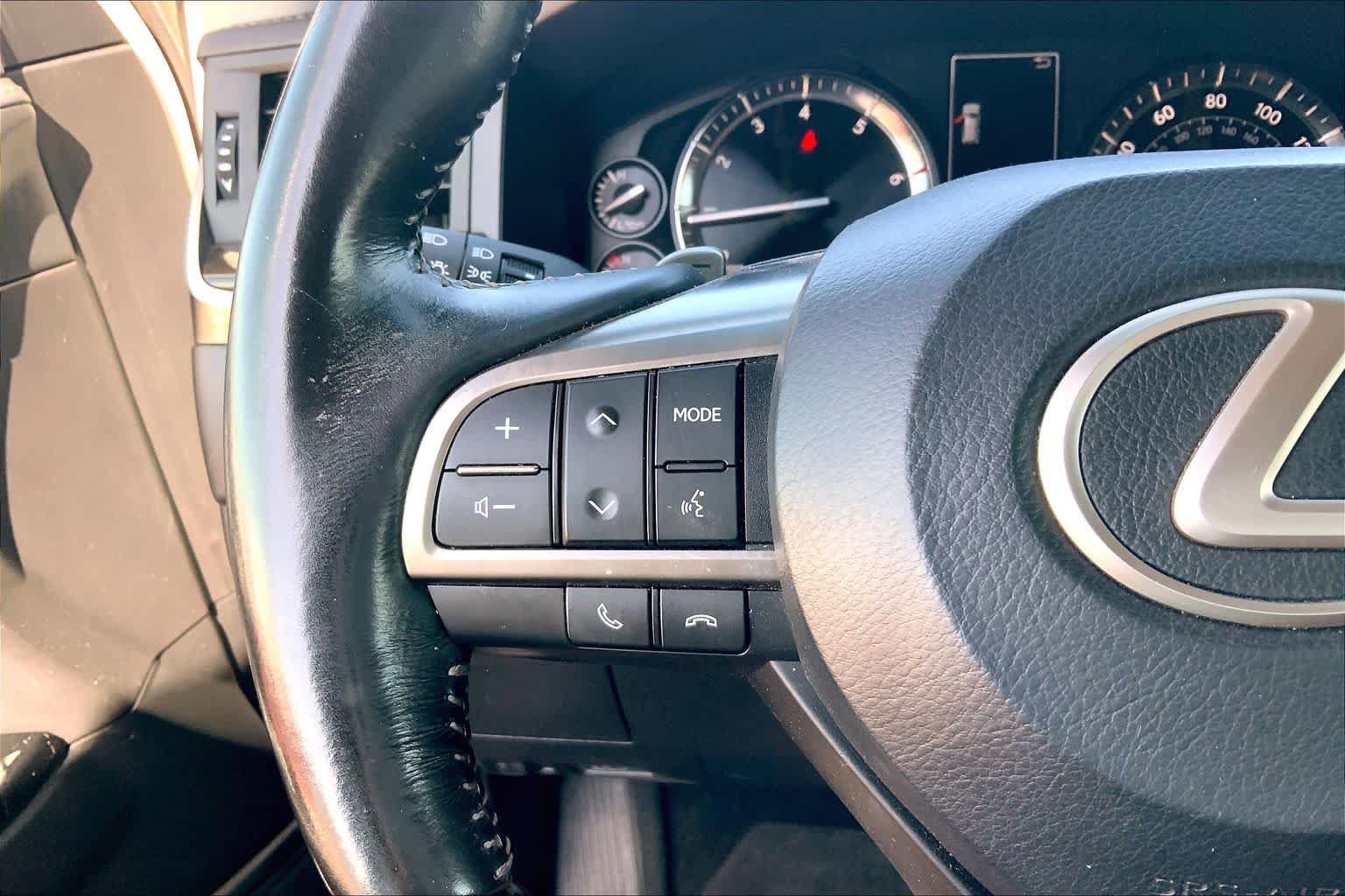 Used 2019 Lexus LX 570 4WD w/ Luxury Package image 24