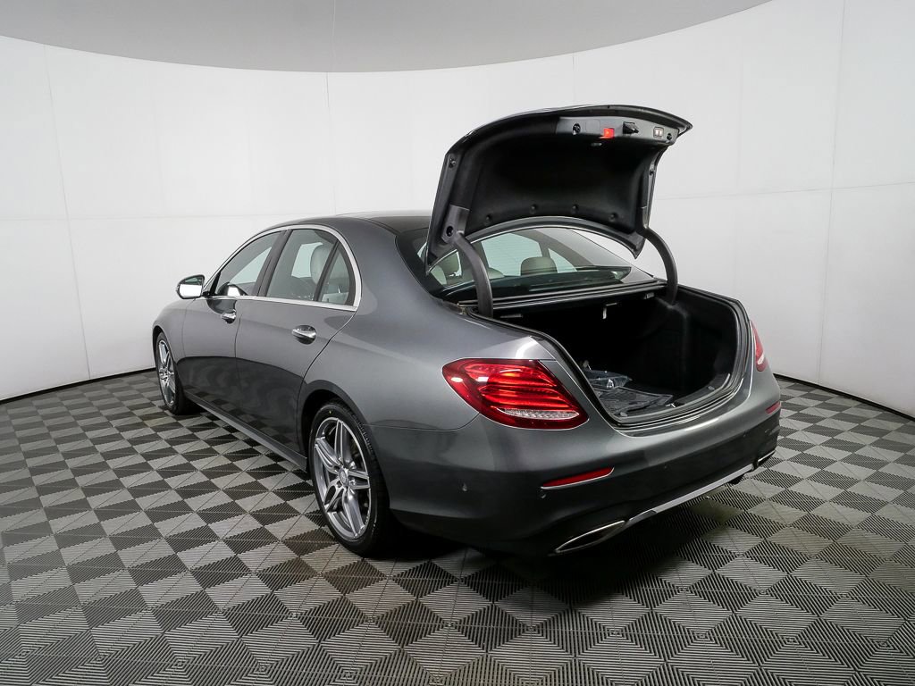 Used 2017 Mercedes-Benz E 300 image 33