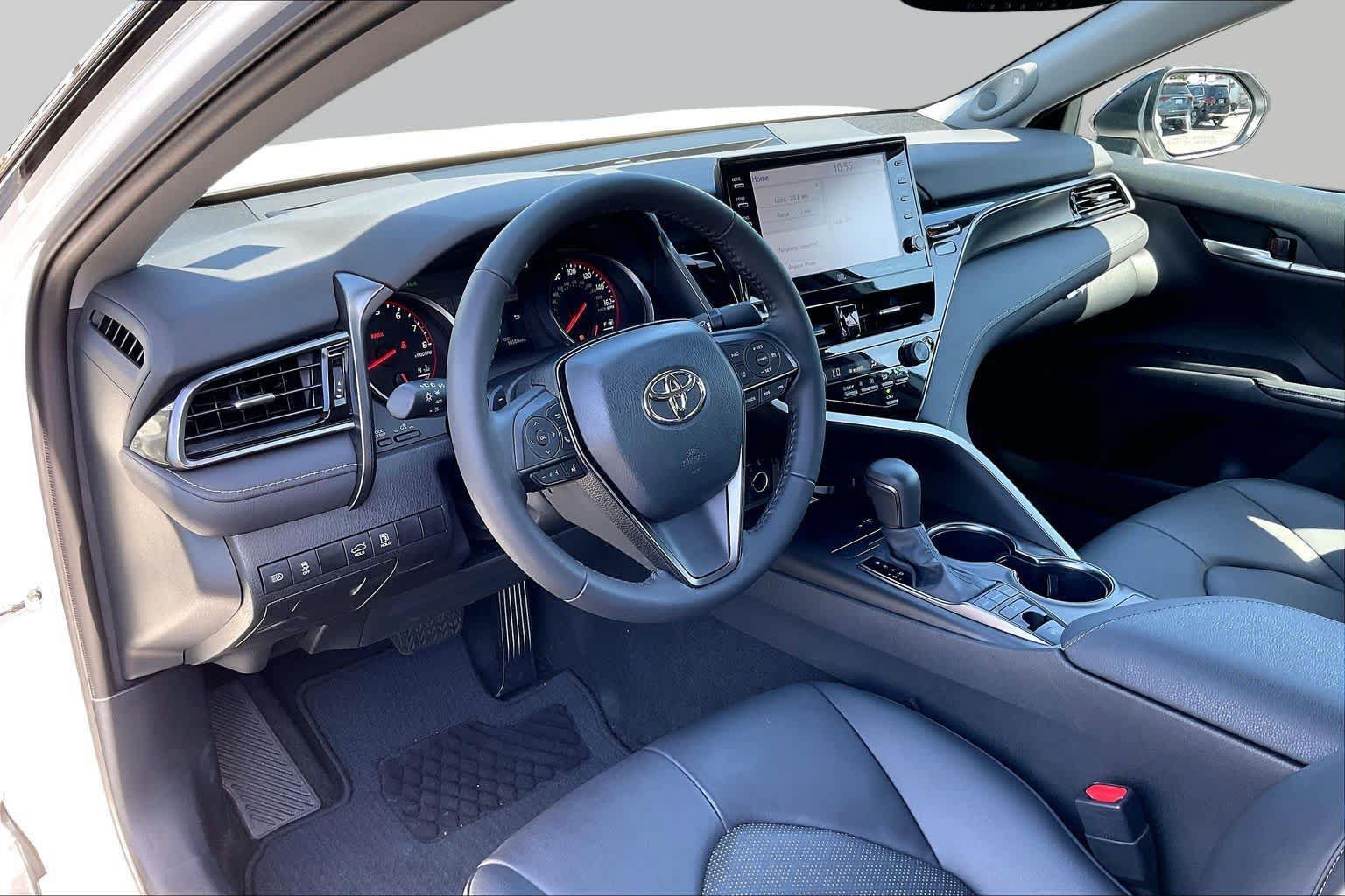 Used 2023 Toyota Camry XSE FWD image 17