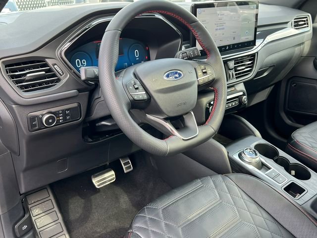 Certified 2024 Ford Escape ST-Line Elite w/ Premium Technology Package image 19