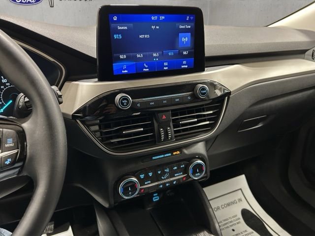 Used 2022 Ford Escape SE w/ SE Sport Appearance Package image 15