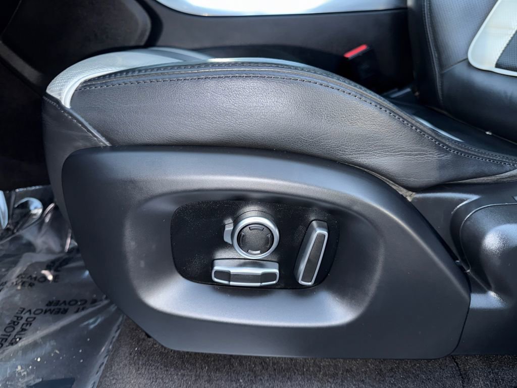 Used 2017 Land Rover Range Rover Sport SVR image 10
