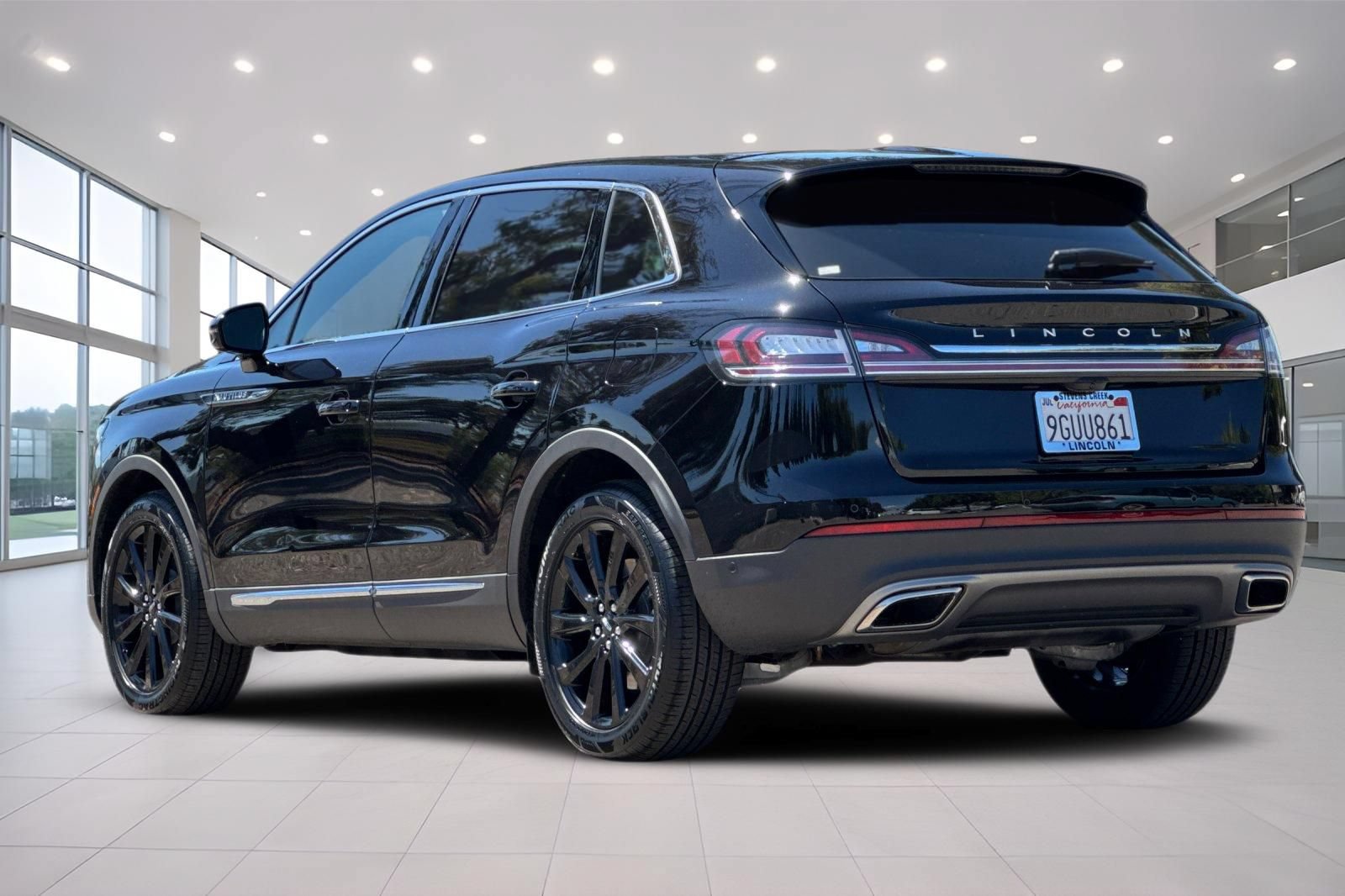 Used 2023 Lincoln Nautilus Reserve w/ Equipment Group 201A AWD/4WD image 6
