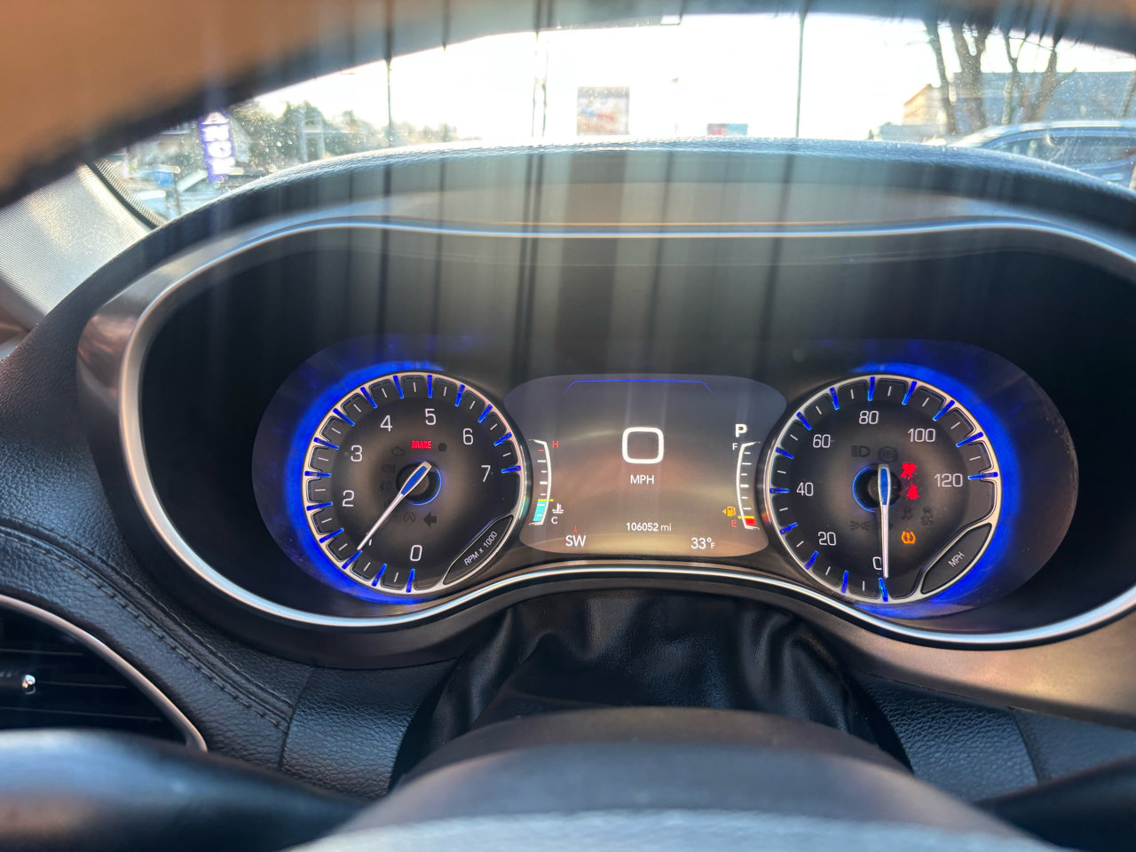 Used 2018 Chrysler Pacifica Limited image 13