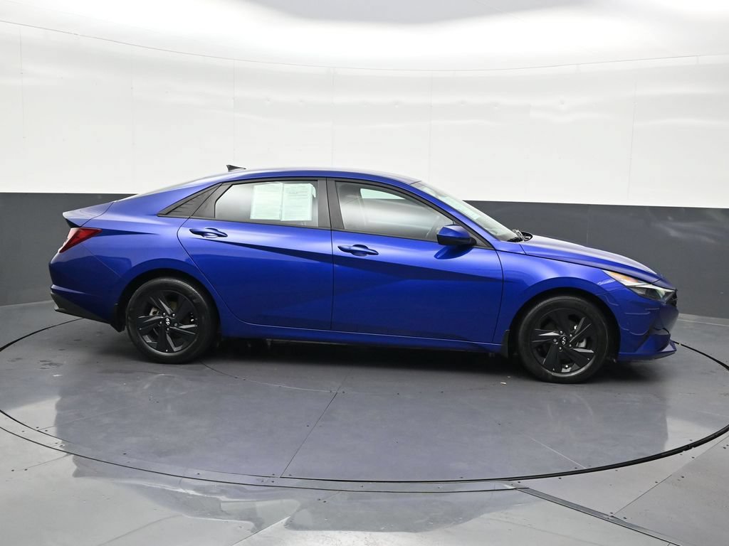 Used 2023 Hyundai Elantra SEL FWD image 7
