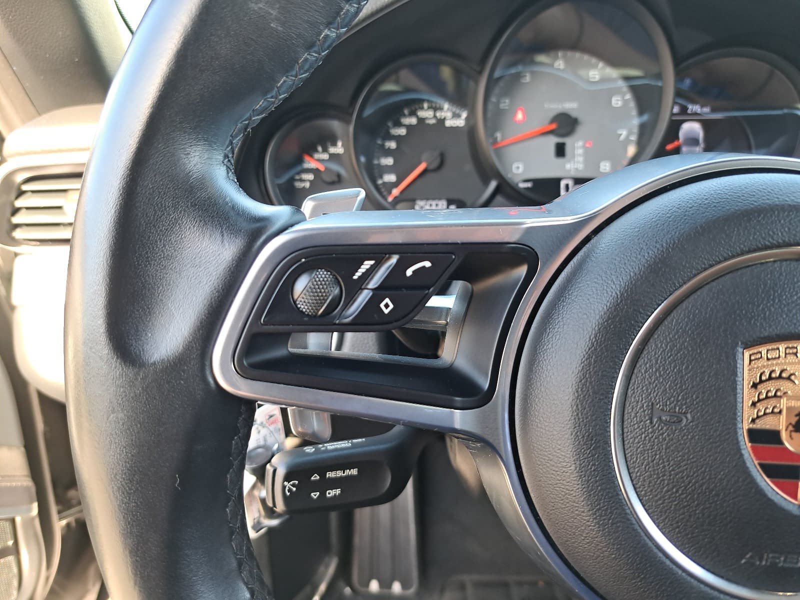 Used 2019 Porsche 911 Carrera 4S AWD/4WD image 17