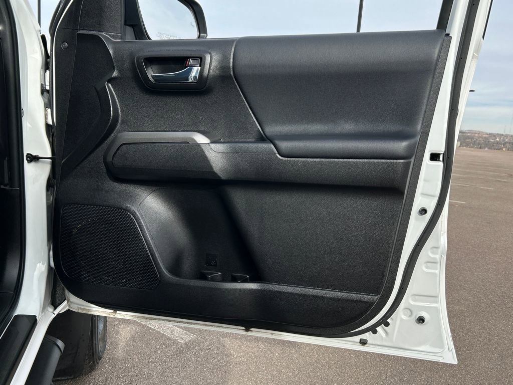 Used 2023 Toyota Tacoma TRD Sport image 32