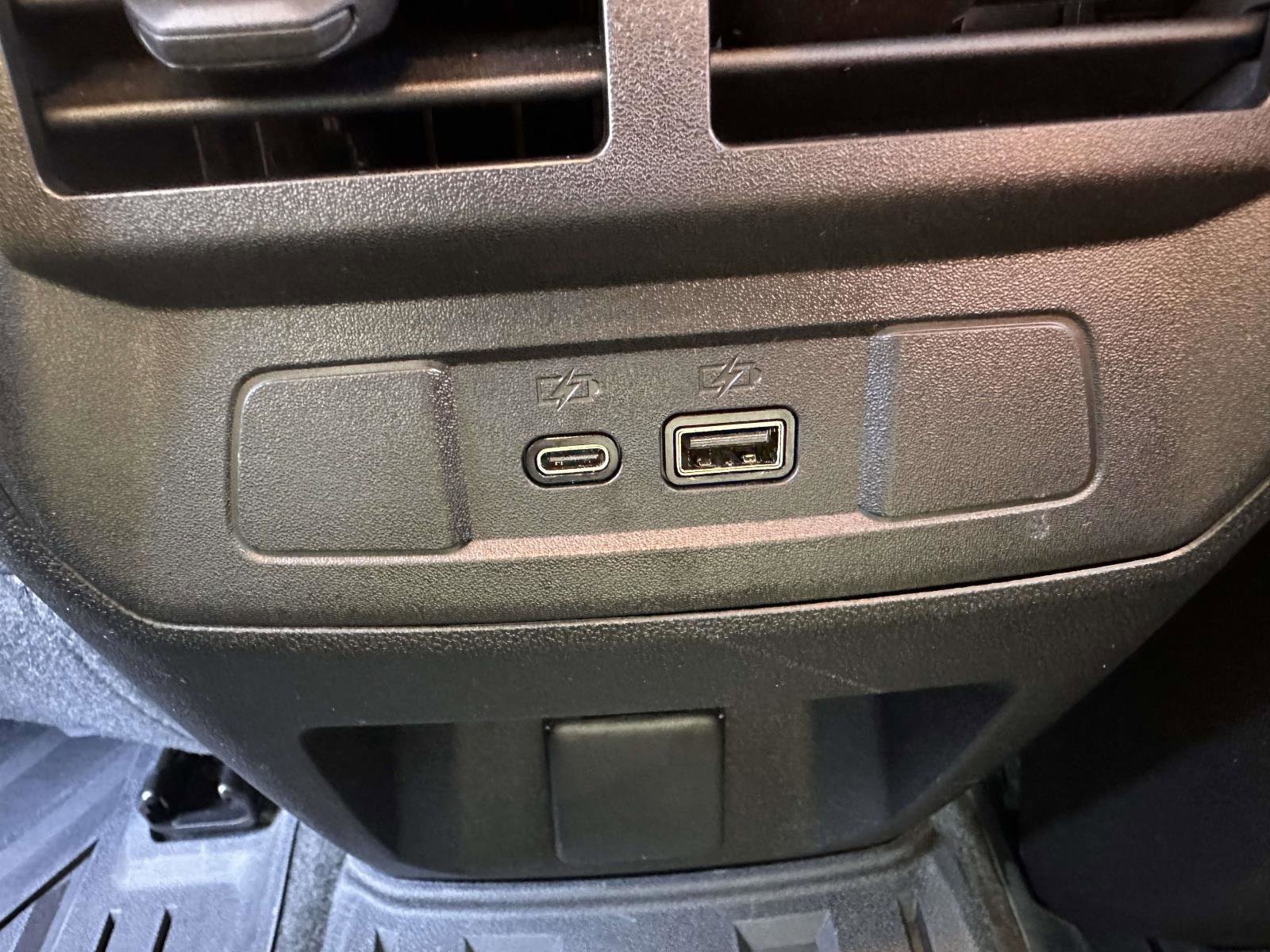 Used 2023 Chevrolet Colorado ZR2 w/ ZR2 Convenience Package III AWD/4WD image 18