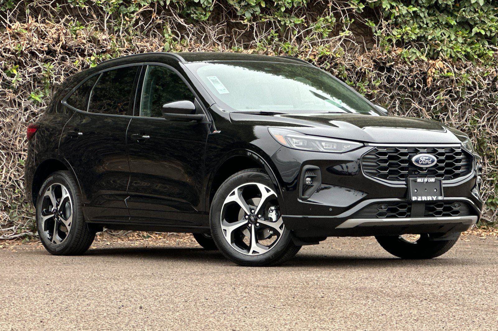 New 2024 Ford Escape ST-Line Elite w/ Premium Technology Package